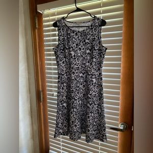 Talbots Black & White Flowered Dress Size 6